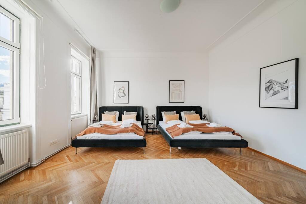 City Chic #11 Vienna Exterior photo